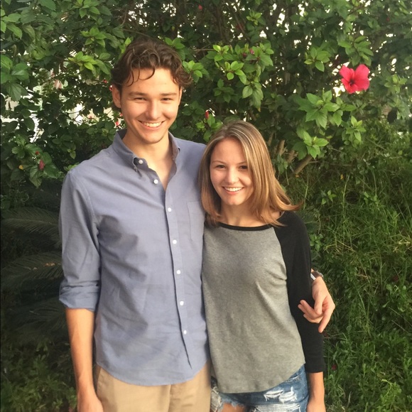 Meet the Posher. Stefanie 🐥💕 - Picture 5 of 6